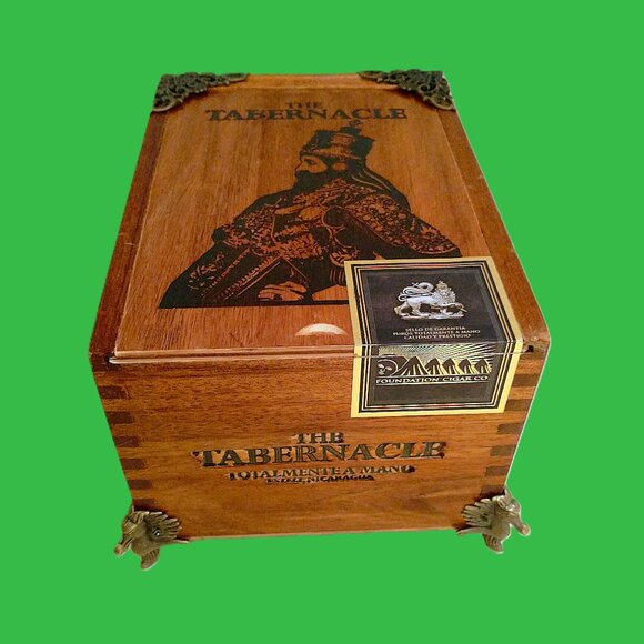 Suenos de Saundra Upcycled, Tabernacle Cedar Cigar Box, Decor/ Storage - Picture 9 of 10